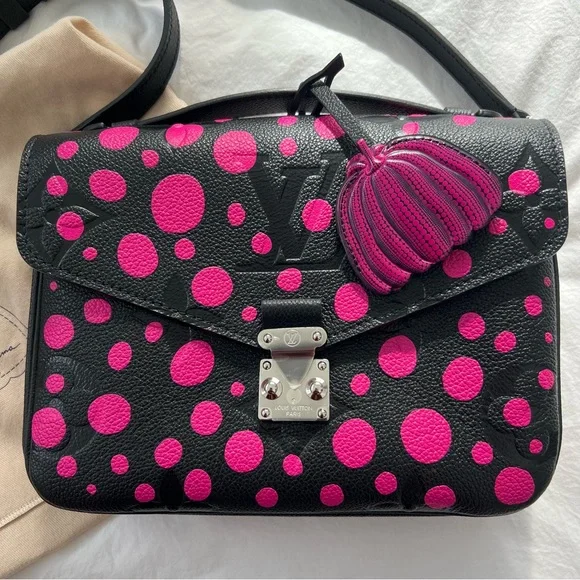 Louis VuittonxYayoi Kusama 2023 Monogram Embossed Dots Empreinte Pochette Métis - Picture 2 of 16